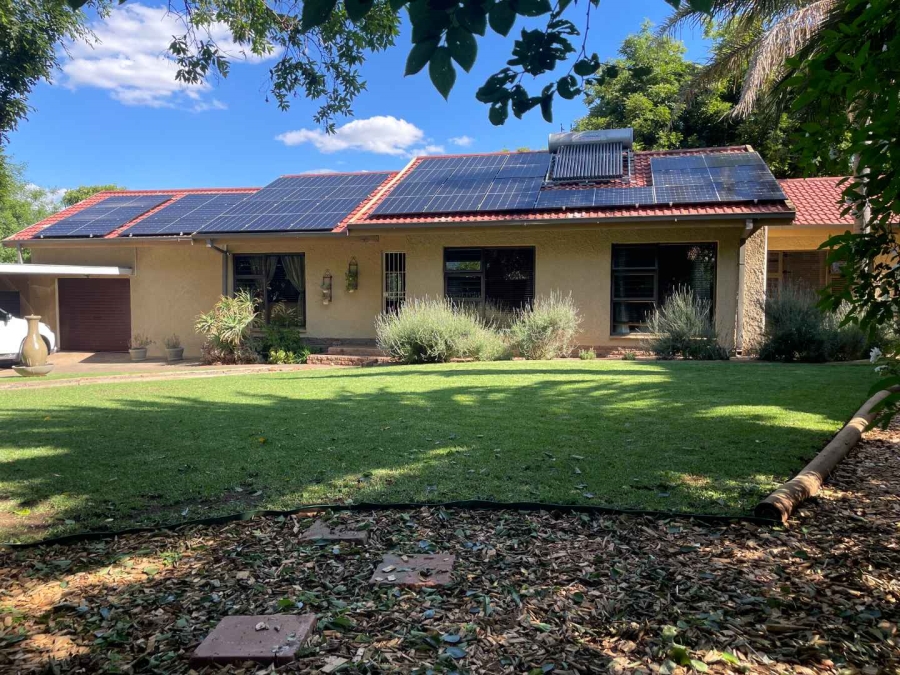 3 Bedroom Property for Sale in Pellissier Free State